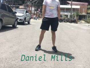 Daniel_Mills