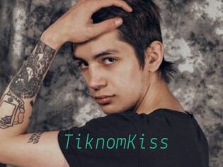 TiknomKiss